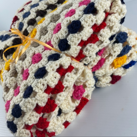 Multi-Colour Crochet Blanket Throw 150 x 150cm - Picture 6 of 8